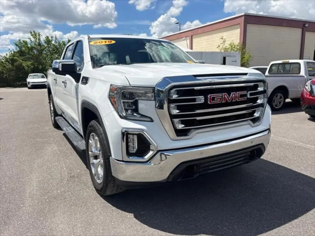 GMC Sierra 1500 2019 4x4 SLT 4 puertas Crew Cab 5.8 pies SB