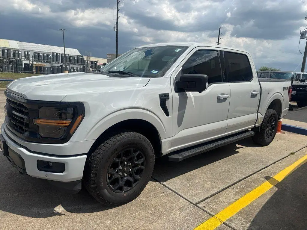 Ford F-150 2024 4x4 XLT 4dr SuperCrew 6.5 ft. SB