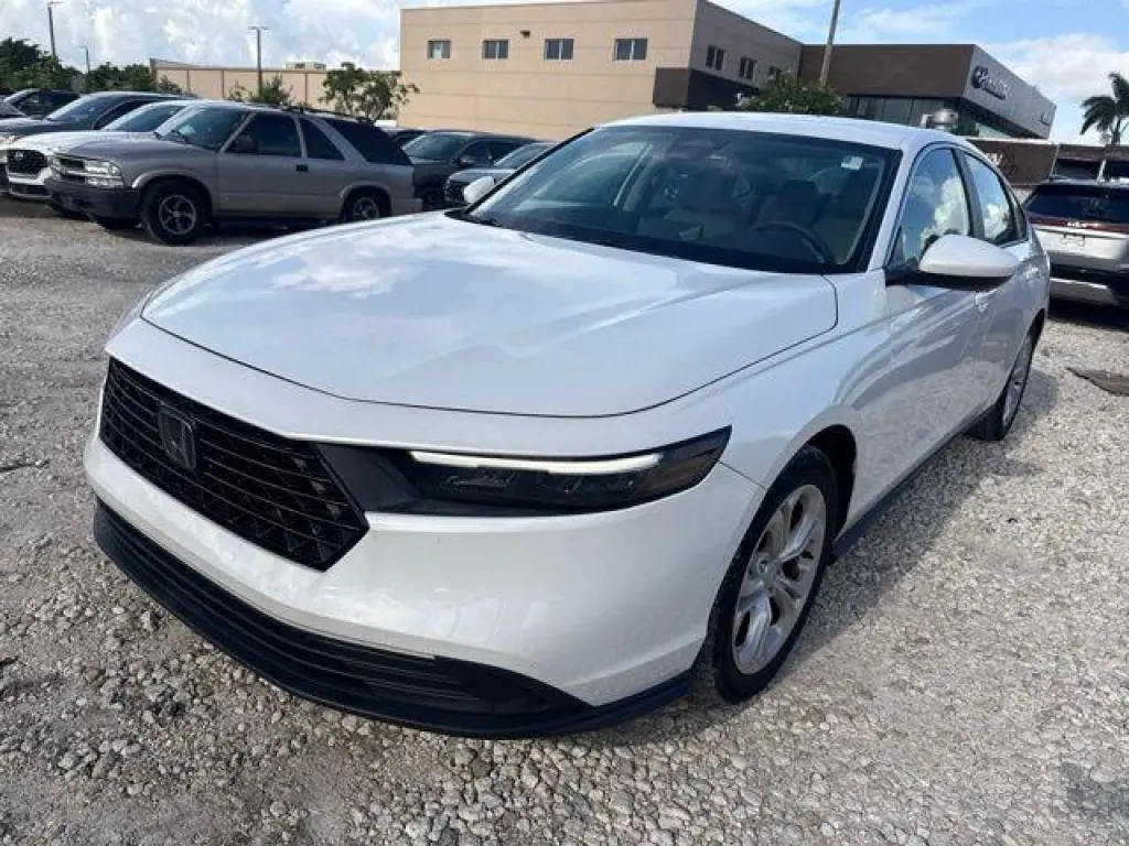 Honda Accord 2024 LX 4dr Sedán