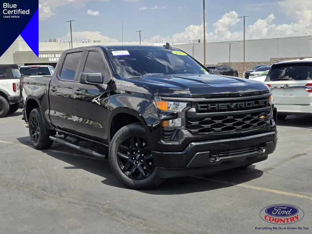 Chevrolet Silverado 1500 2023 4x2 Custom 4dr Crew Cab 5.8 ft. SB