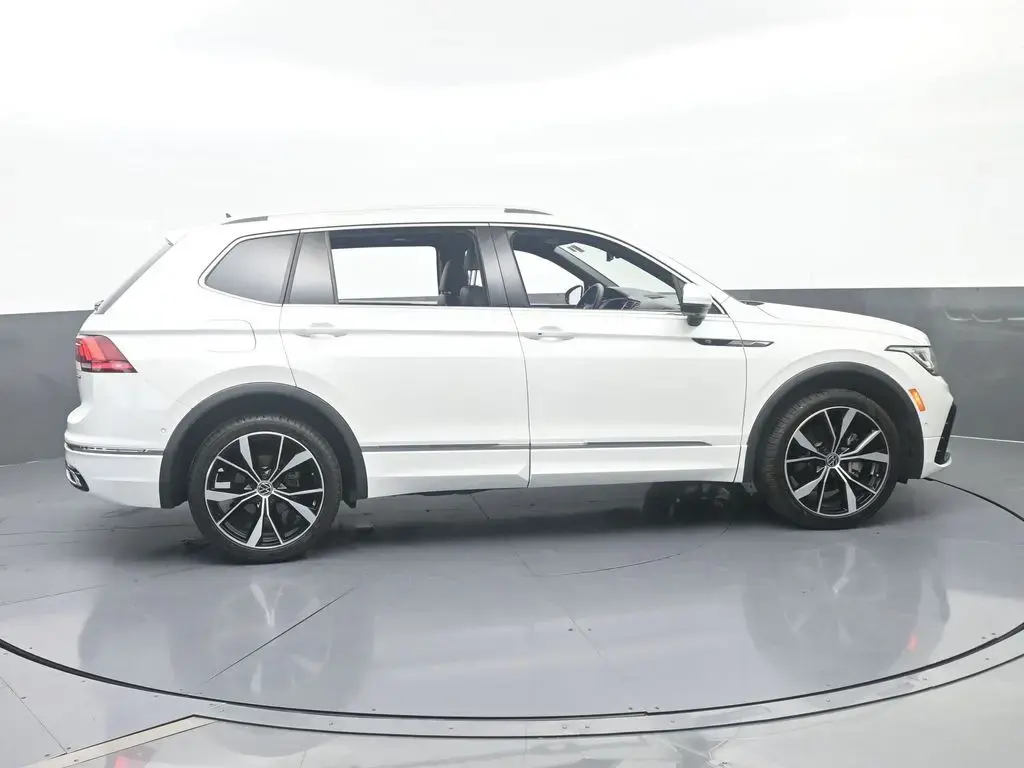 Volkswagen Tiguan 2023 AWD SEL R-Line 4Motion 4dr SUV