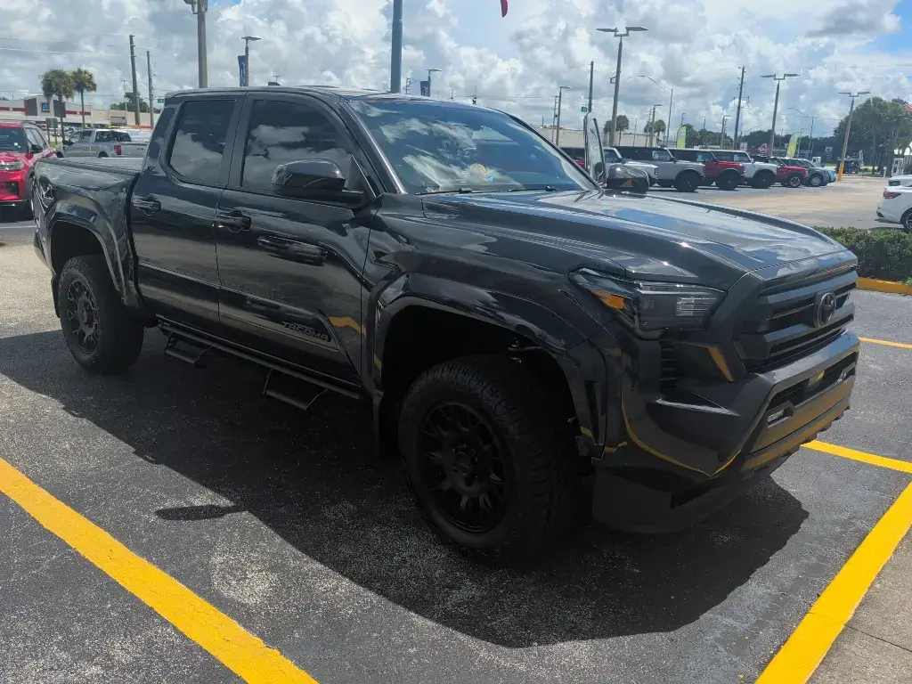 Toyota Tacoma 2026 4x2 SR5 4dr Cab doble doble 5.0 ft SB