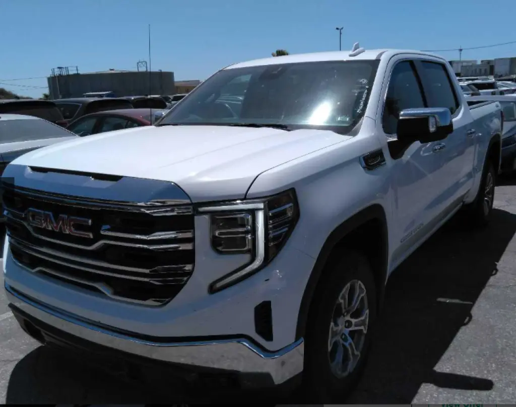 GMC Sierra 1500 2025 4x4 SLT 4p. Cabina Crew de 5p. 5.8 ft. CB