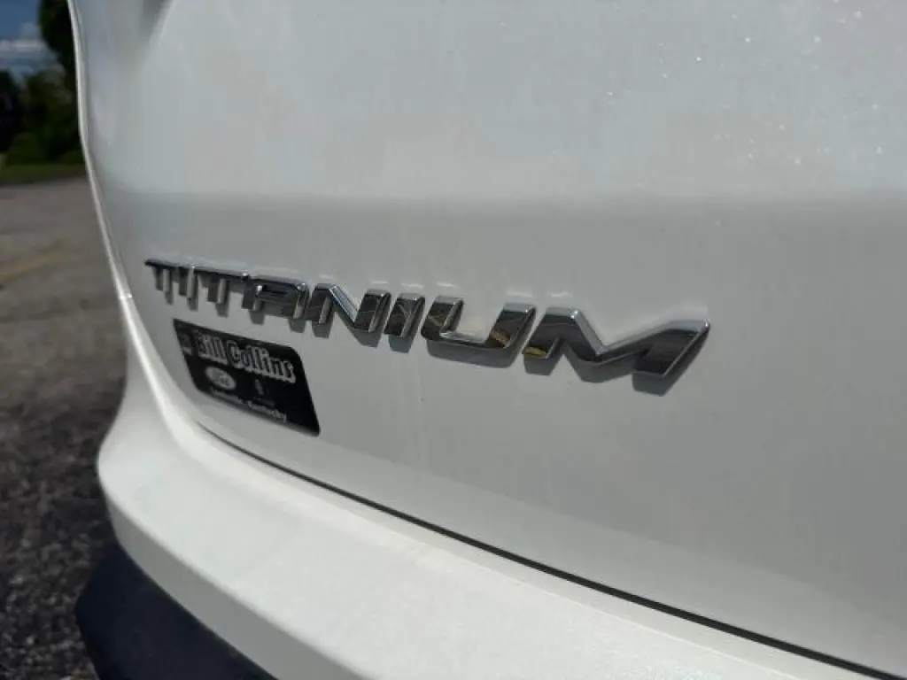 Ford Edge 2023 AWD Titanium 4dr Crossover