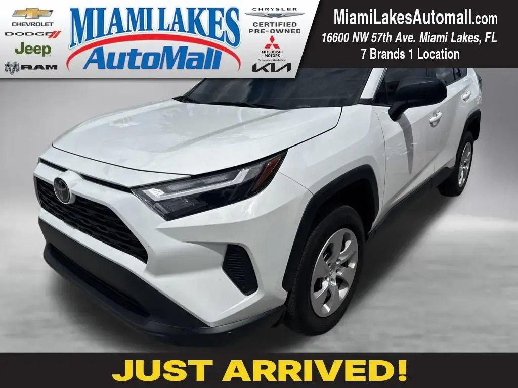 Toyota RAV4 2025 AWD LE SUV de 4 puertas