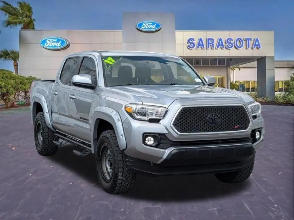 Toyota Tacoma 2017 4x2 TRD Off-Road 4dr Double Cab 5.0 ft SB