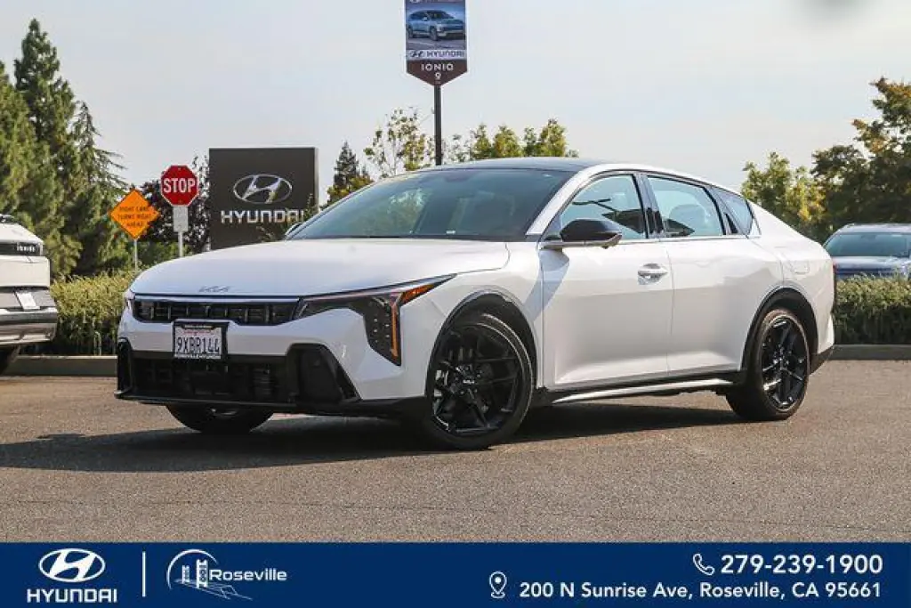 Kia K4 2025 GT-Line Turbo 4p Sedano