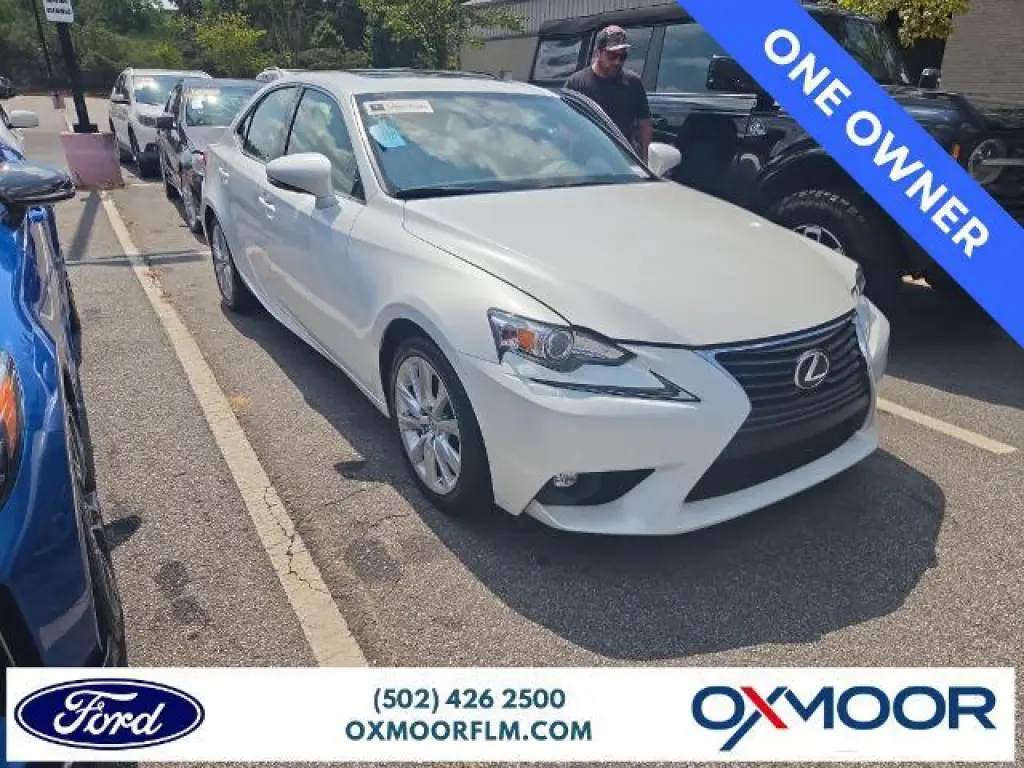 Lexus IS 200t 2016 4dr Sedán