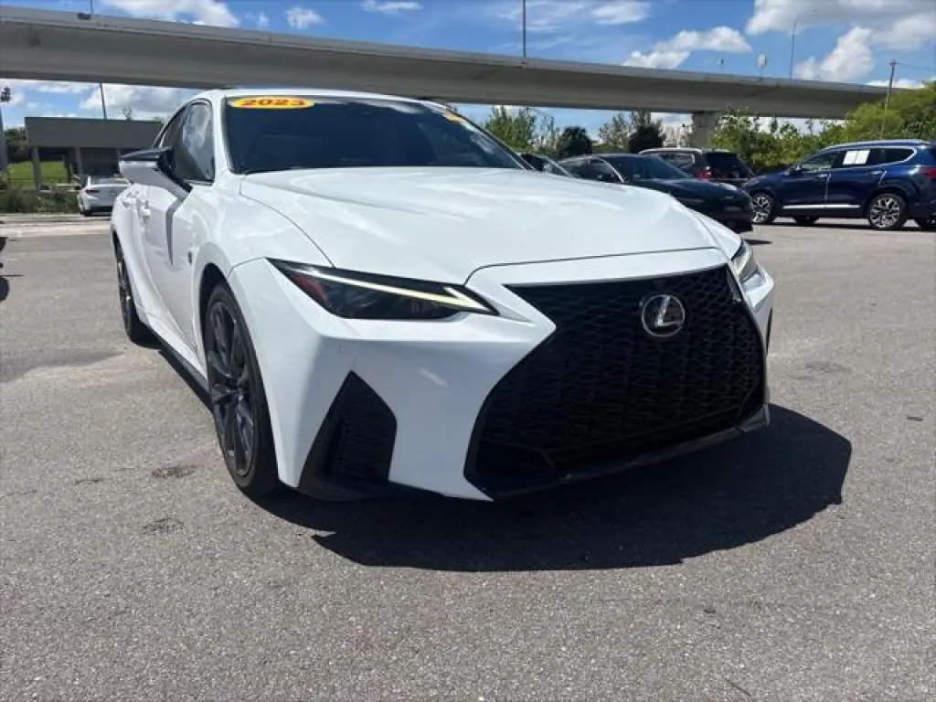 Lexus IS 350 2023 F SPORT 4dr Sedán