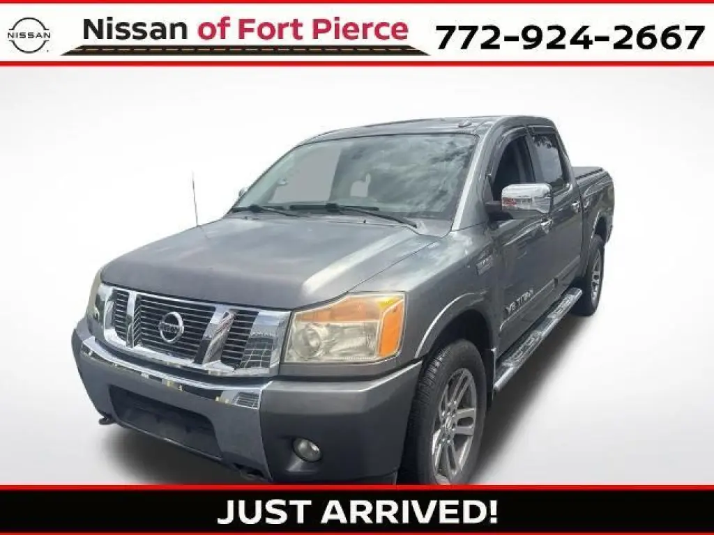 Nissan Titan 2013 4x4 SL 4dr Crew Cab SWB Pickup