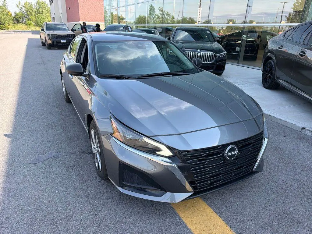Sedán 4 puertas Nissan Altima 2024 2.5 S