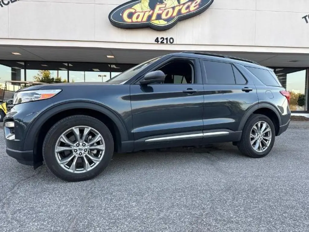 Ford Explorer 2024 AWD XLT SUV de 4 puertas