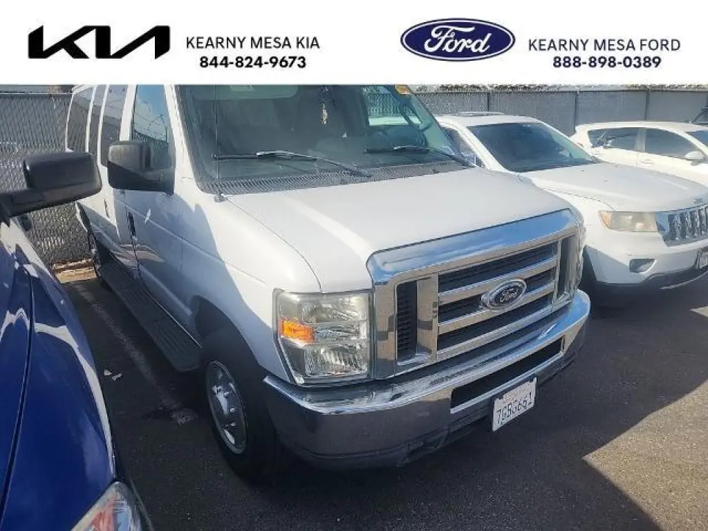 Ford E-Series 2013 E-350 SD XL 3dr Passenger Van