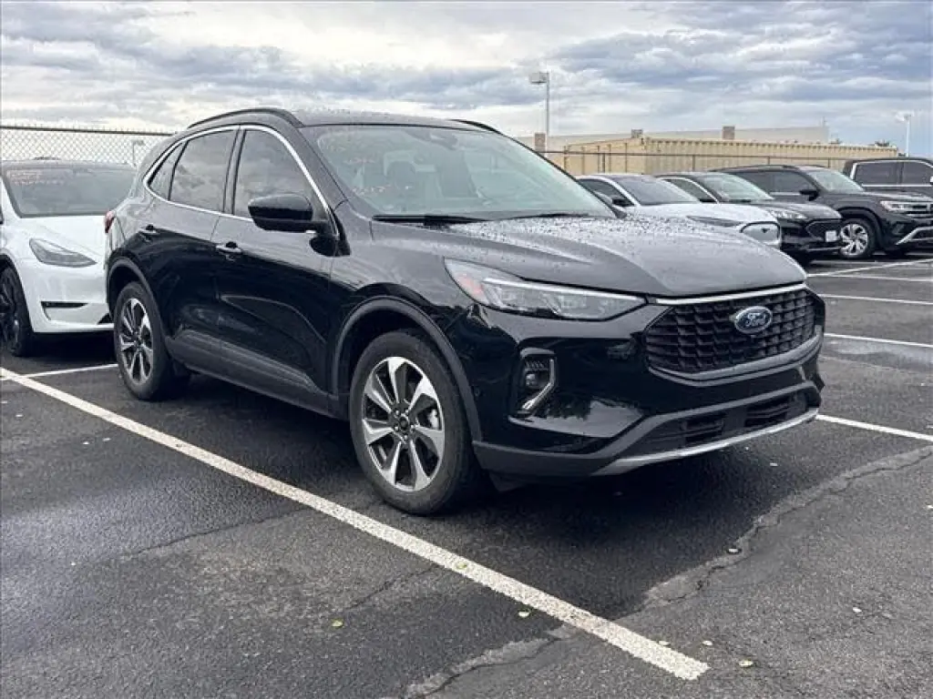 Ford Escape 2023 AWD Platinum 4dr SUV