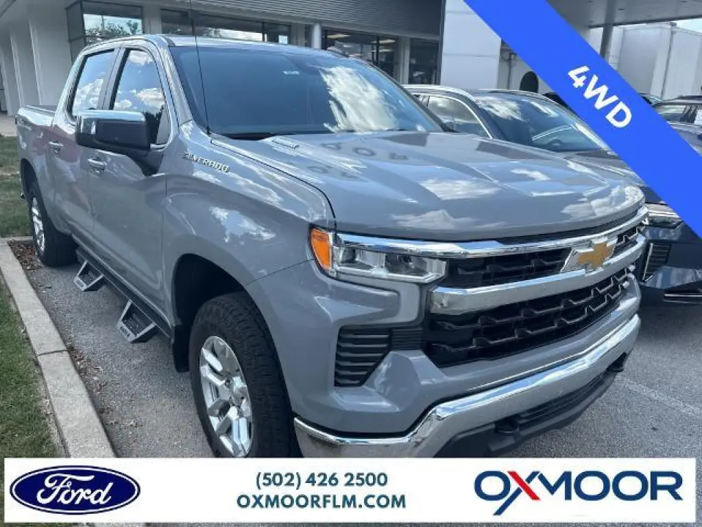 Chevrolet Silverado 1500 2024 4x4 LT 4p. Cabina de tripulacion con 5.8 pies de baño con 2 filas de asientos