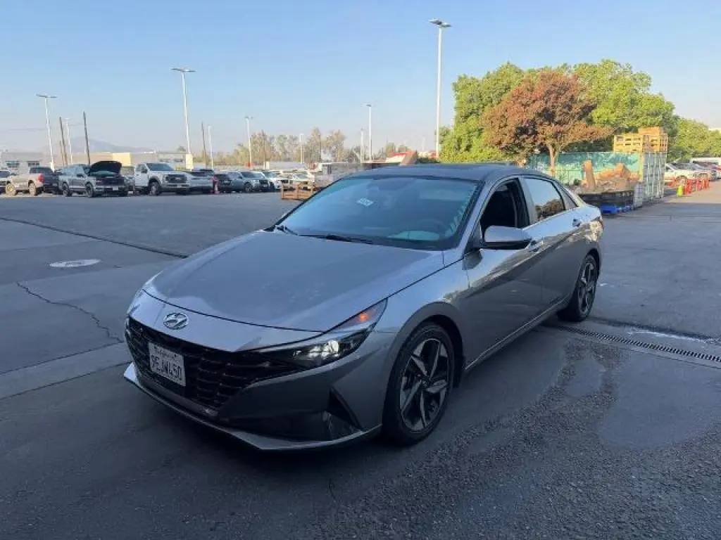 Hyundai ELANTRA Híbrido 2023 Limited Sedán de 4 puertas