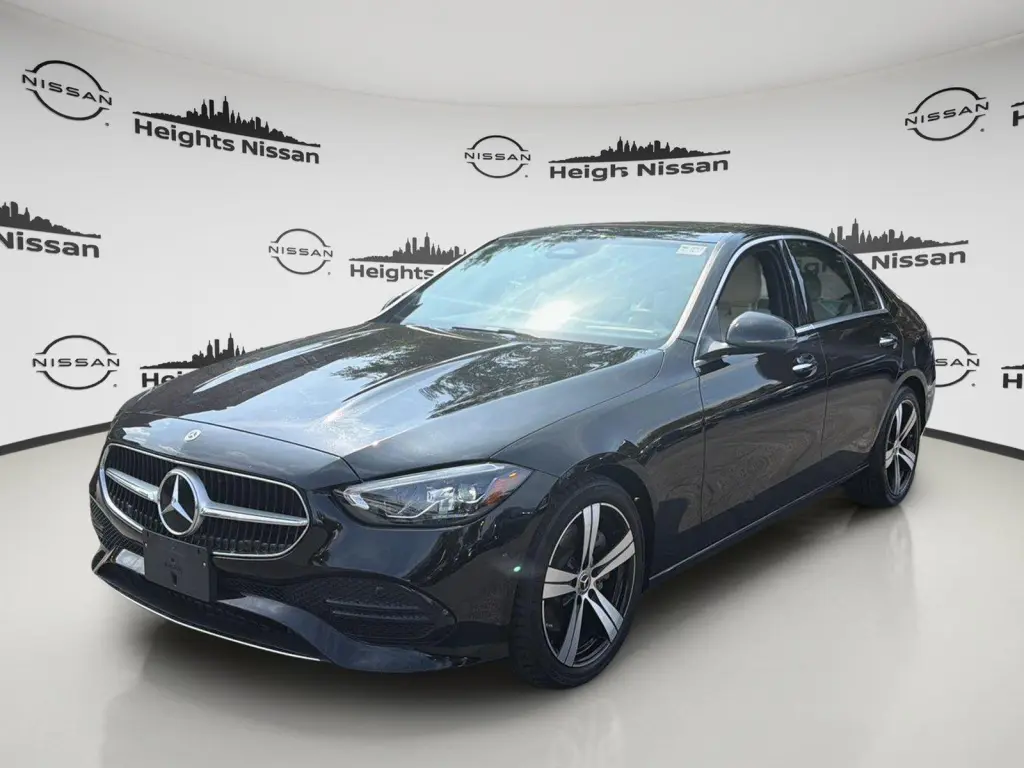 Sedán de 4 puertas Mercedes-Benz Clase C 2025 AWD C 300 4MATIC