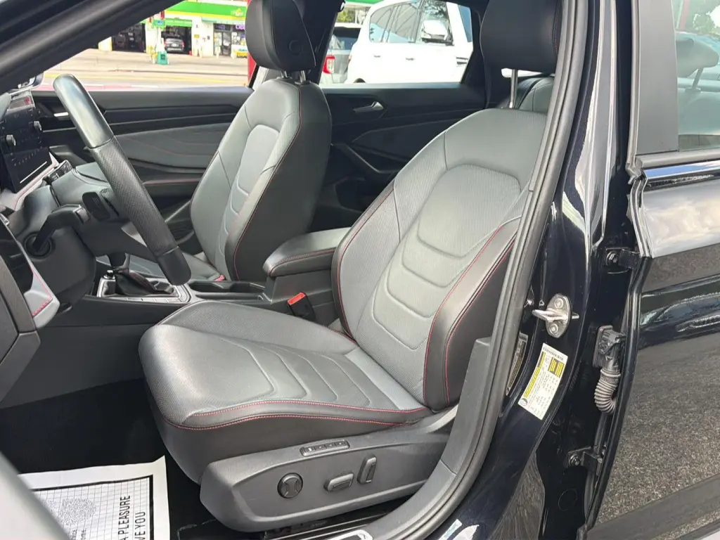 Volkswagen Jetta GLI 2025 Autobahn 4dr Sedan 7A