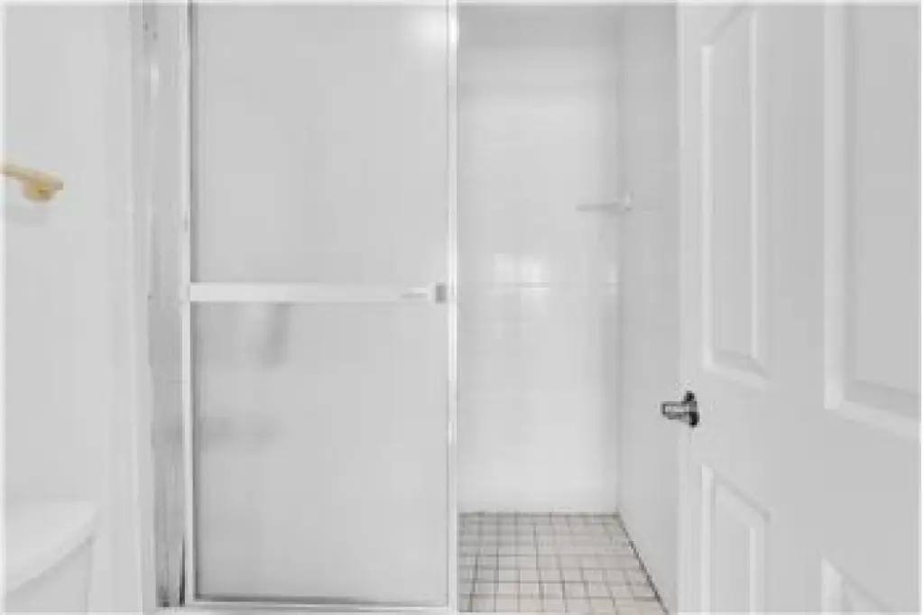 Rental property with 1 bedroom and 1.5 bathroom in Treasure Island