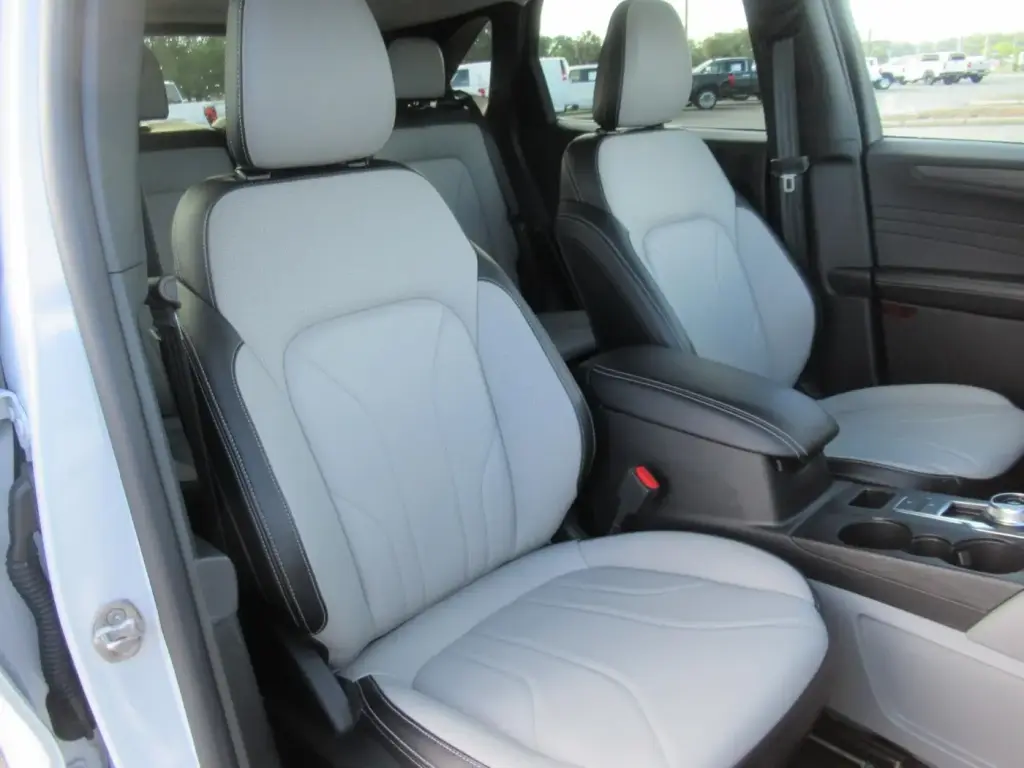 Ford Escape 2025 AWD Platinum 4dr SUV