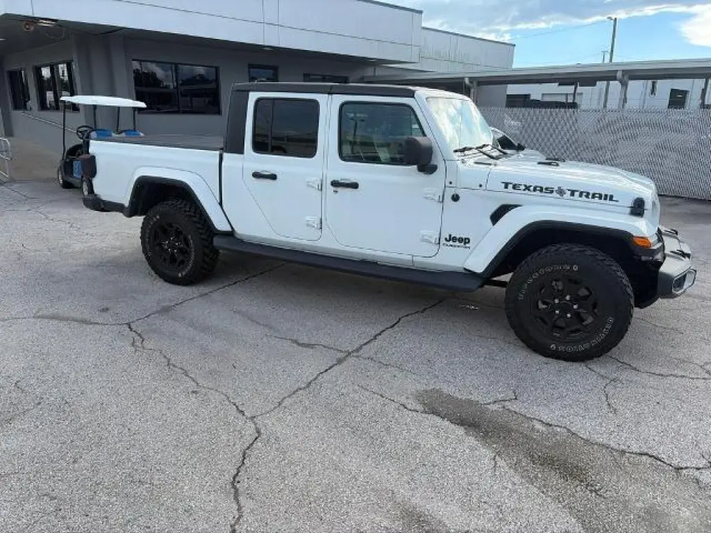 Jeep Gladiator 2022 4x4 Sport 4dr Crew Cab 5.0 ft. SB