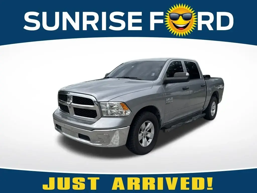 Ram 1500 Classic 2023 4x2 SLT 4dr Crew Cab 5.5 ft. SB Pickup