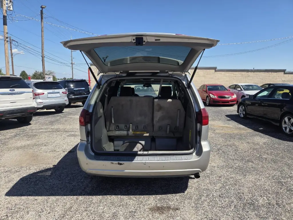 2005 Toyota Sienna CE 7 PASSENGER