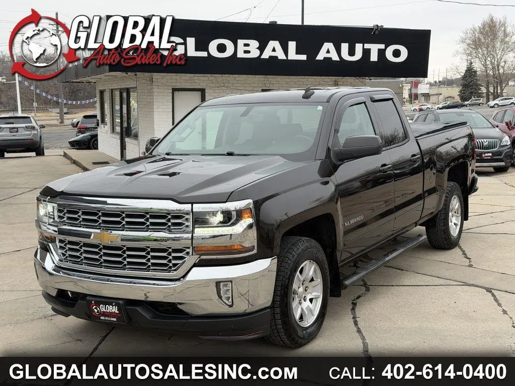 Chevrolet Silverado 1500 4WD Doble Cab 143.5" LT con 1LT de 2018