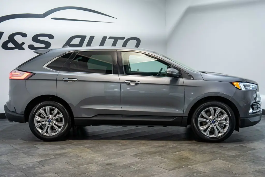 2022 Ford Edge