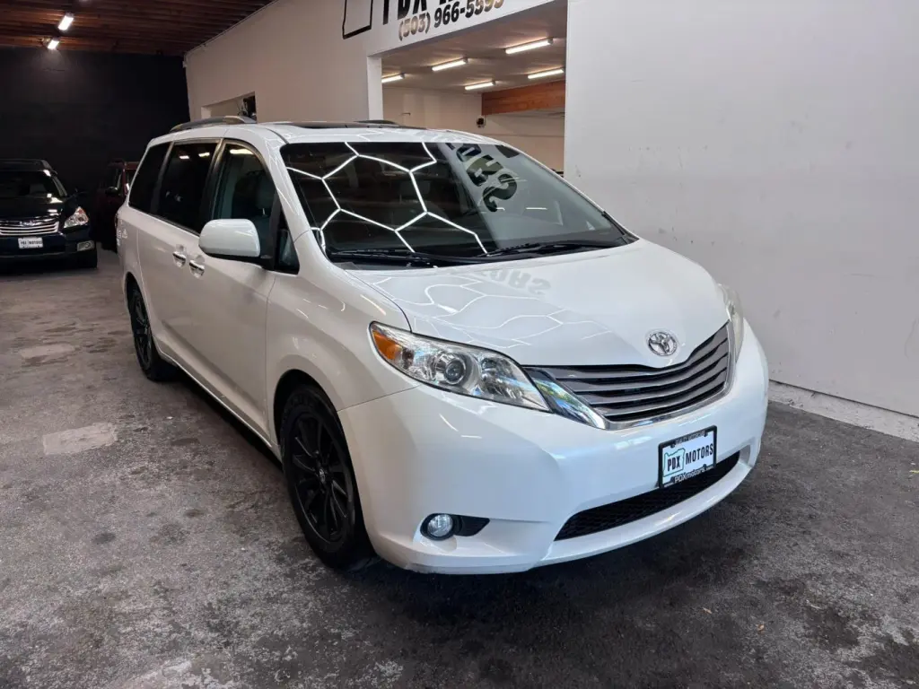 2015 Toyota SIENNA
