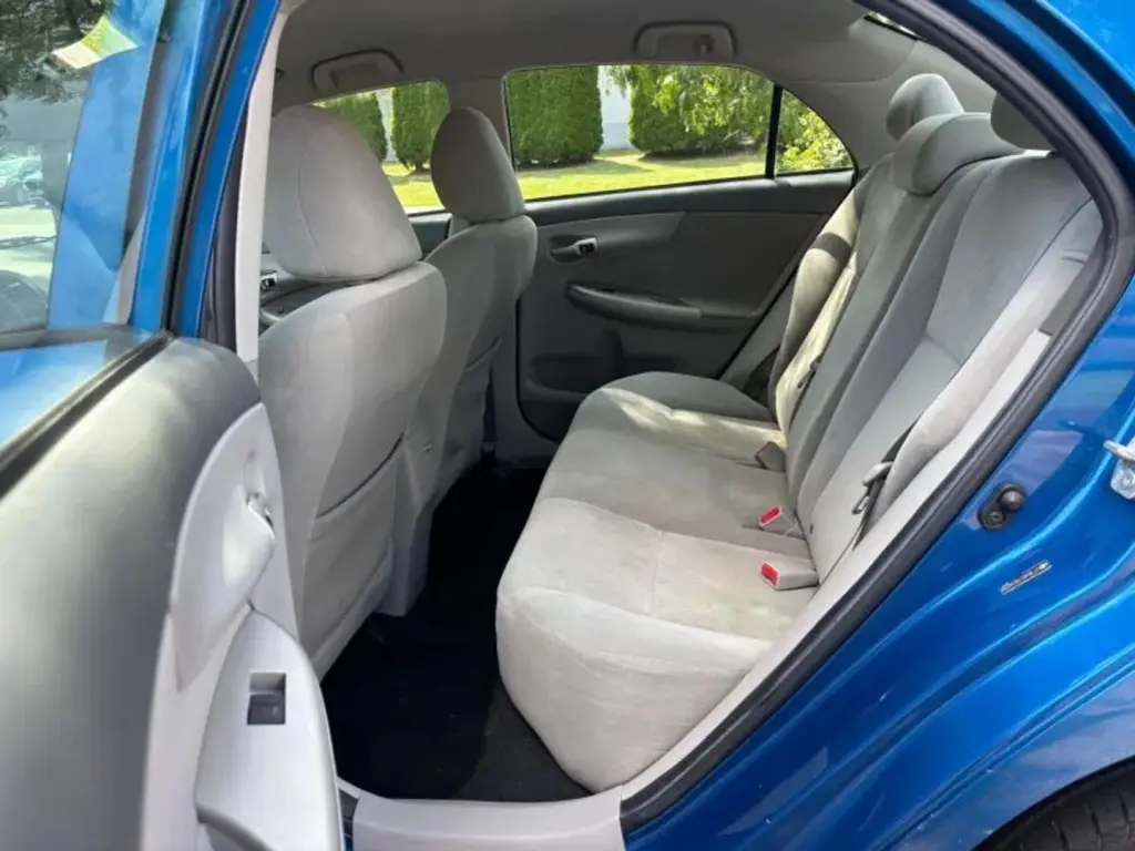 2010 Toyota COROLLA