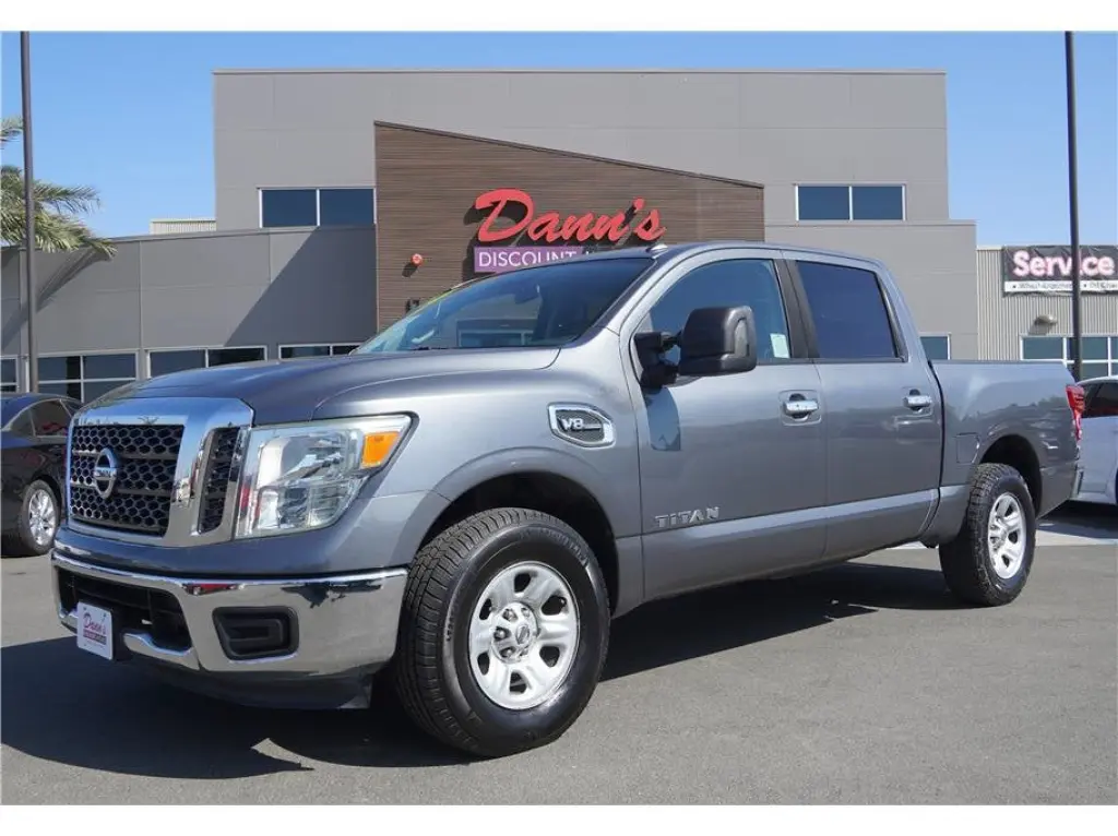 2017 Nissan Titan