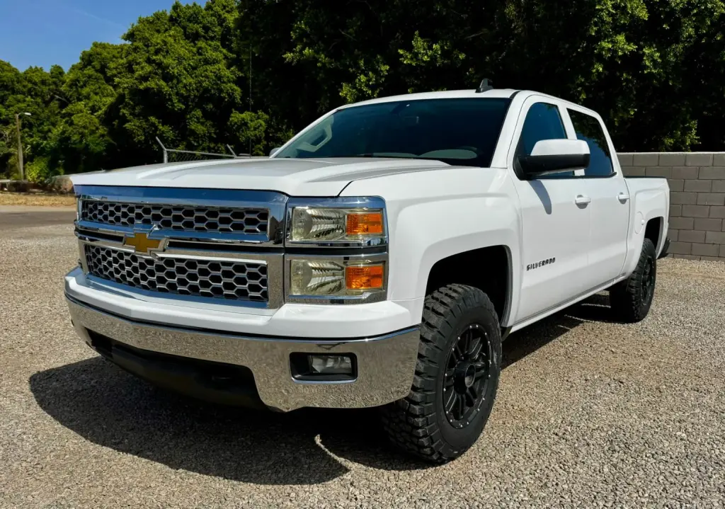 2015 Chevrolet SILVERADO 1500 CREW CAB