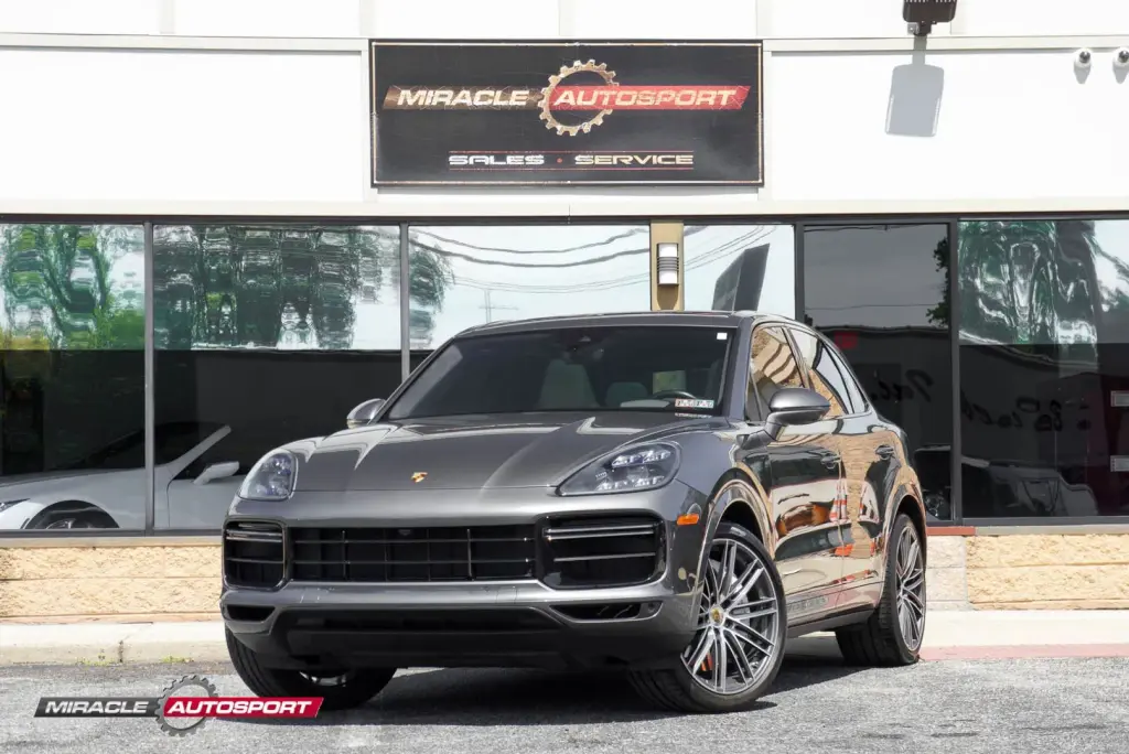 2019 PORSCHE CAYENNE