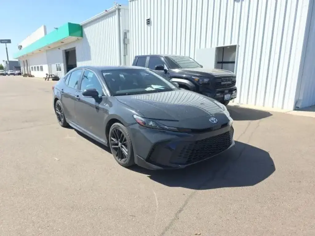 Toyota Camry 2025 SE 4dr Sedan