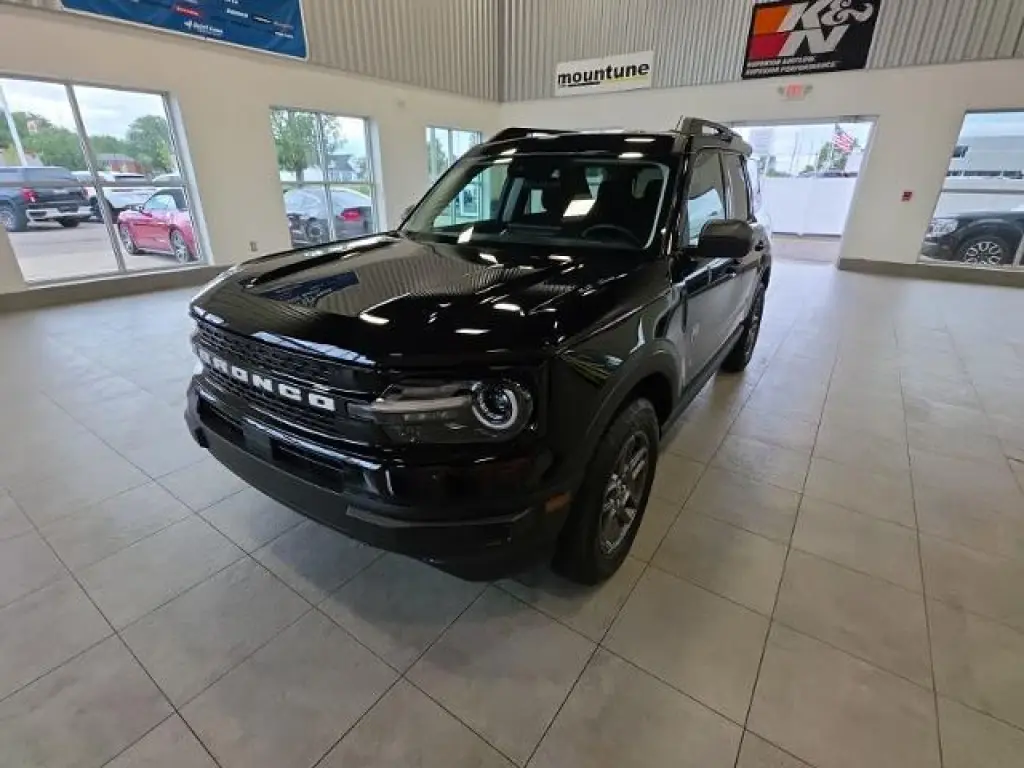 Ford Bronco Sport 2025 AWD Big Bend 4dr SUV en Negro Sombra. CARFAX de un solo propietario. 25/30 MPG ciudad/carretera 2025 Ford Bronco Sport Big Bend 4WD 8-Velocidades Automático 1.5L EcoBoost