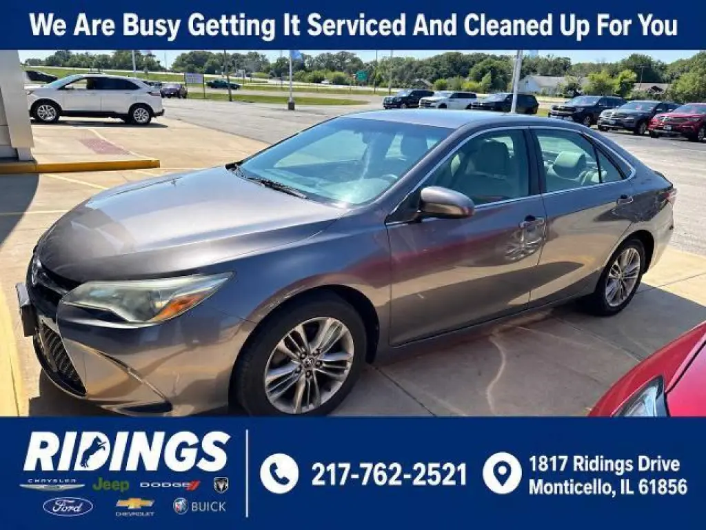 Toyota Camry 2015 SE 4dr Sedán