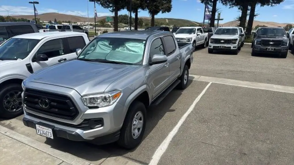 Toyota Tacoma 2023 4x2 SR 4dr Cabina Doble Doble 5.0 ft SB