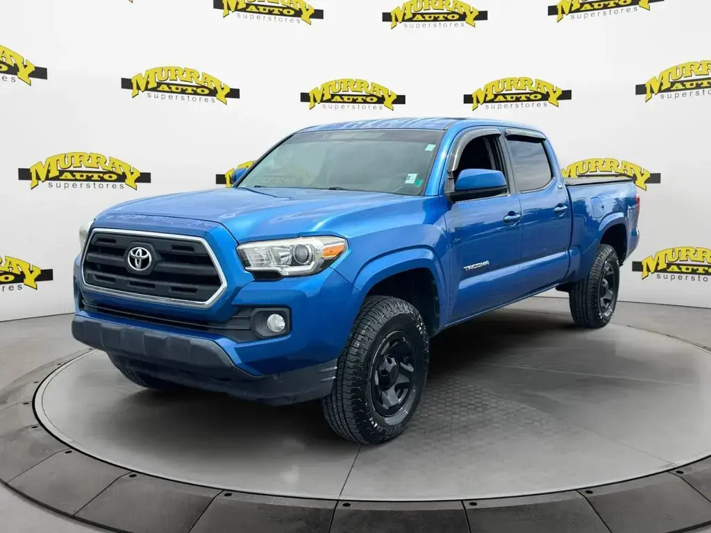 Toyota Tacoma 2016 4x2 SR5 V6 6.1 ft LB de cabina doble