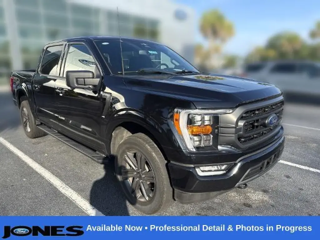 Ford F-150 2023 4x4 XLT 4p SuperCrew 5.5 ft. CB