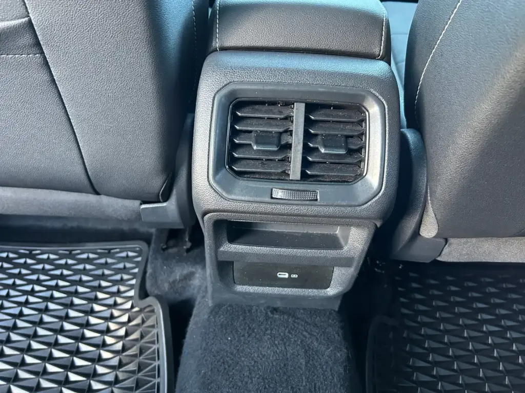 Volkswagen Taos 2022 SE 4p SUV
