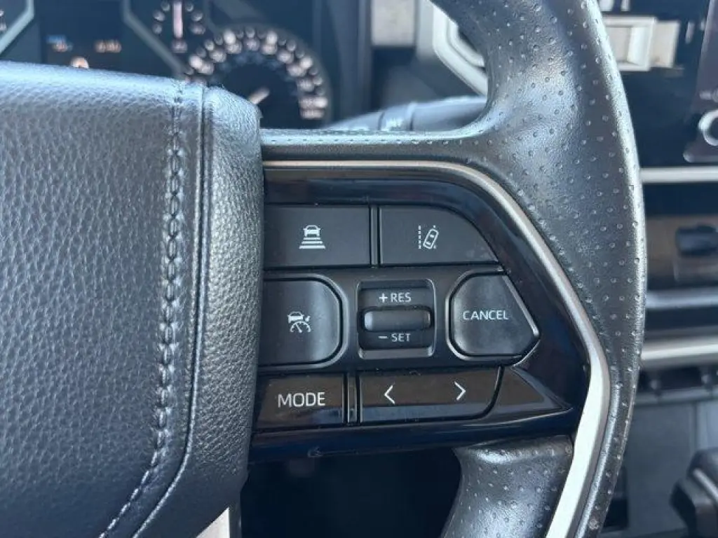 Toyota Tundra 2023 4x4 SR5 4dr CrewMax Cab Pickup SB