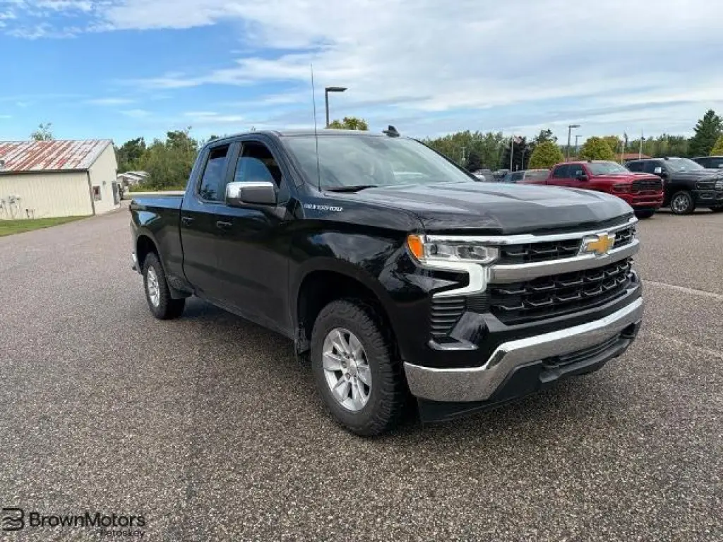 Chevrolet Silverado 1500 2022 4x4 LT 4p Cab doble 6.6 ft. CB con 1LT