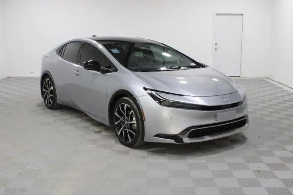 Toyota Prius Plug-in Hybrid 2026 Nightshade 4dr Hatchback