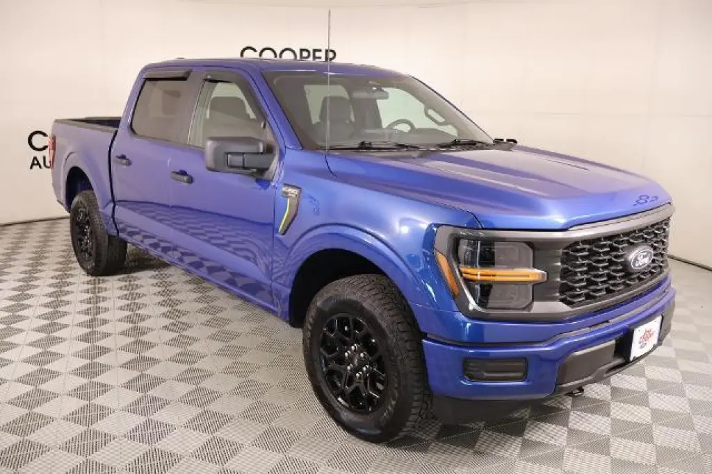 Ford F-150 2025 4x4 STX 4p SuperCrew 5.5 ft. SB