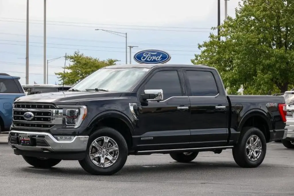 Ford F-150 2022 4x4 Lariat 4p SuperCab 5.5 ft. ST