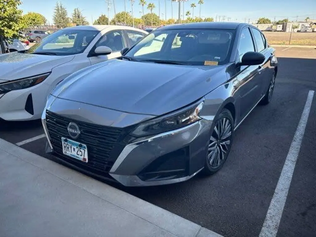 Nissan Altima 2025 2.5 SV 4dr Sedán