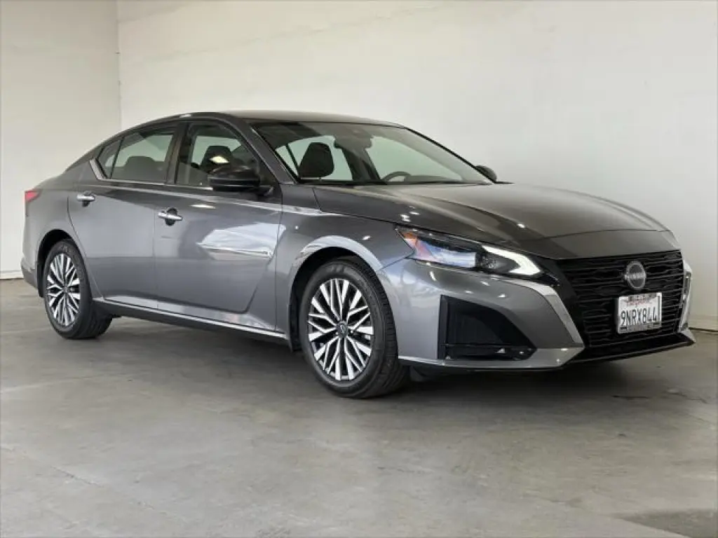 Nissan Altima 2024 2.5 SV 4dr Sedán