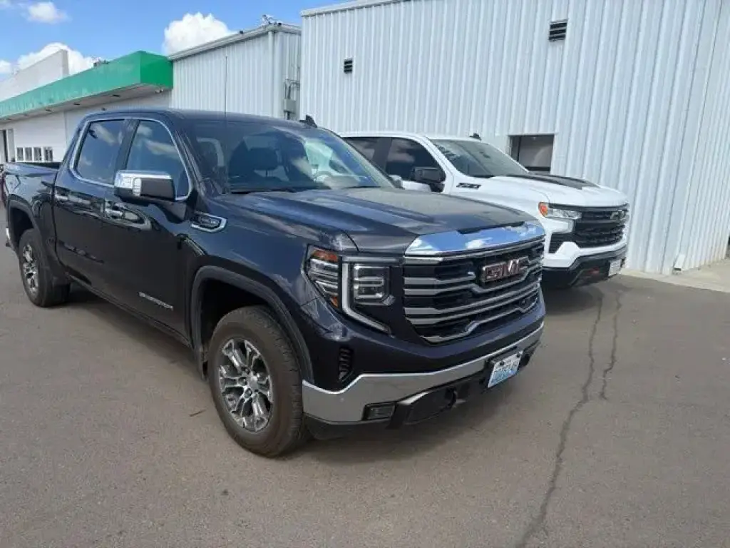 GMC Sierra 1500 2025 4x4 SLT 4p. Cabina de Tripulacion con 6.6 ft. SB