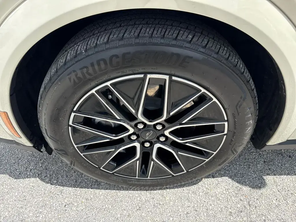 Ford Mustang Mach-E 2025 Premium 4dr SUV